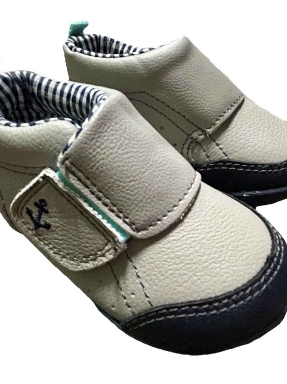 NWT Toddler Carter’s Grey Sneakers Easy On & Off Size 4